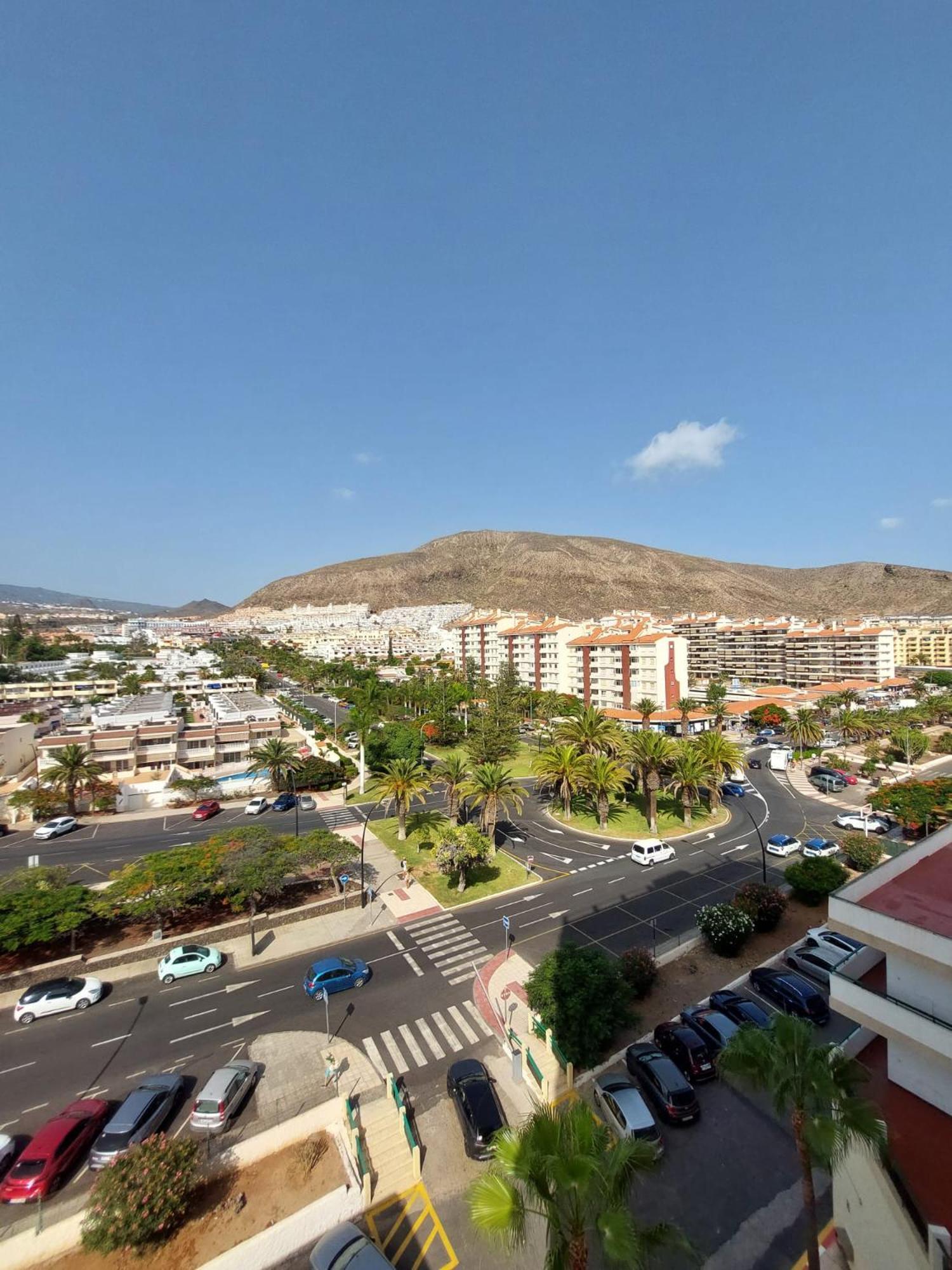 Comodoro- Ravel Лос Кристианос Екстериор снимка